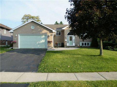 22 Windsor Dr, House detached with 3 bedrooms, 2 bathrooms and 2 parking in Brant ON | Image 1
