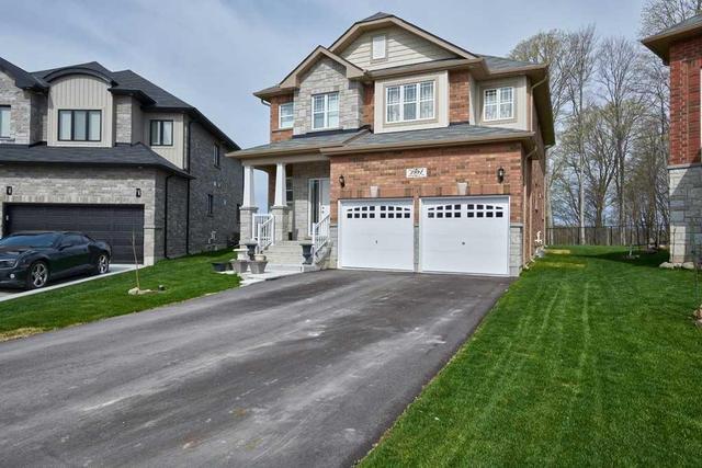 2992 Annalysse Dr, House detached with 4 bedrooms, 3 bathrooms and 4 parking in Orillia ON | Image 2