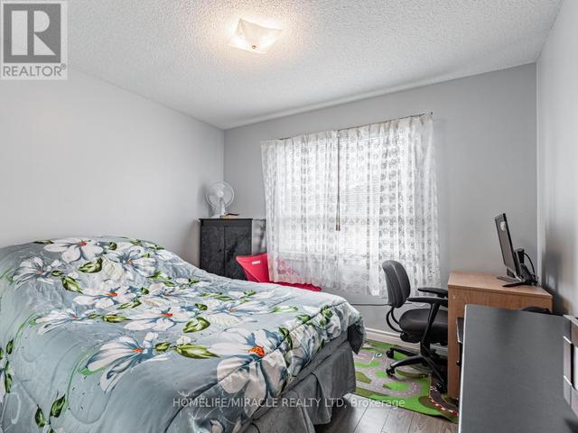 5 Benhur Cres, House detached with 3 bedrooms, 2 bathrooms and 3 parking in Toronto ON | Image 18