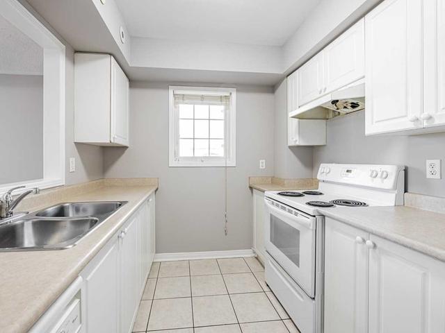 3 - 200 Mclevin Ave, Townhouse with 2 bedrooms, 1 bathrooms and 1 parking in Toronto ON | Image 4