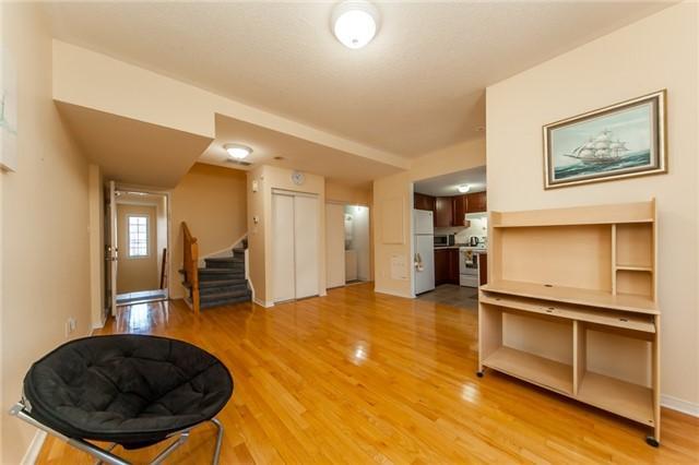 45 - 42 Pinery Tr, Townhouse with 3 bedrooms, 2 bathrooms and 2 parking in Toronto ON | Image 4
