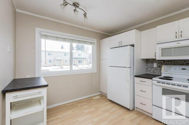 8 - 2030 Brentwood Bv, House attached with 3 bedrooms, 1 bathrooms and 2 parking in Edmonton AB | Image 7