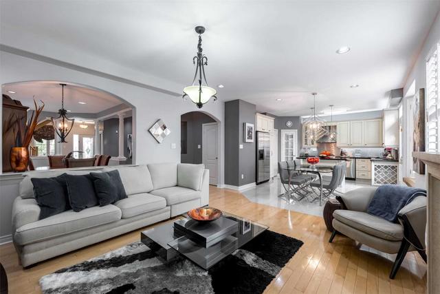 345 Vellore Woods Blvd, House detached with 4 bedrooms, 4 bathrooms and 4 parking in Vaughan ON | Image 7