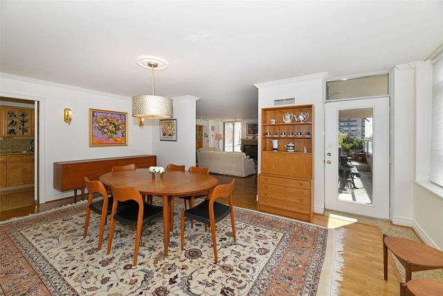 818 - 5 Rosehill Ave, Condo with 2 bedrooms, 3 bathrooms and 2 parking in Toronto ON | Image 24