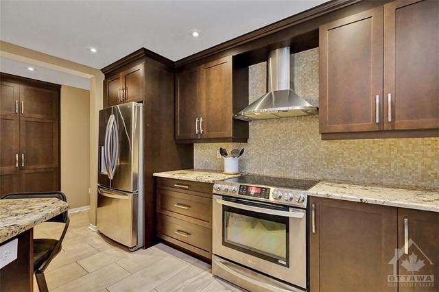 1426 Houston Crescent, House detached with 3 bedrooms, 3 bathrooms and 6 parking in Ottawa ON | Image 13