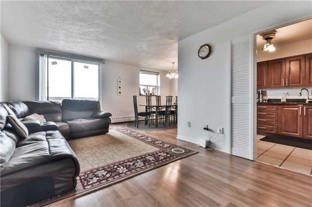 411 - 3577 Derry Rd E, House other with 2 bedrooms, 1 bathrooms and 1 parking in Mississauga ON | Image 1