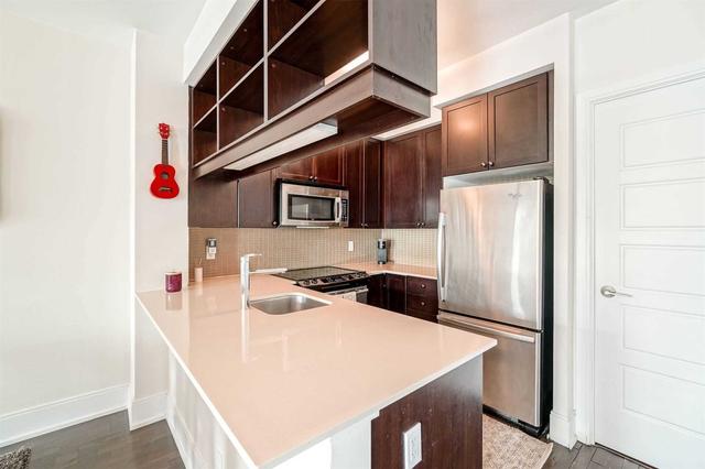 th6 - 15 Viking Lane, Townhouse with 3 bedrooms, 3 bathrooms and 1 parking in Toronto ON | Image 7