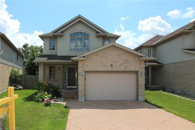 798 Queensborough Crescent, House detached with 4 bedrooms, 2 bathrooms and 4 parking in London ON | Image 1