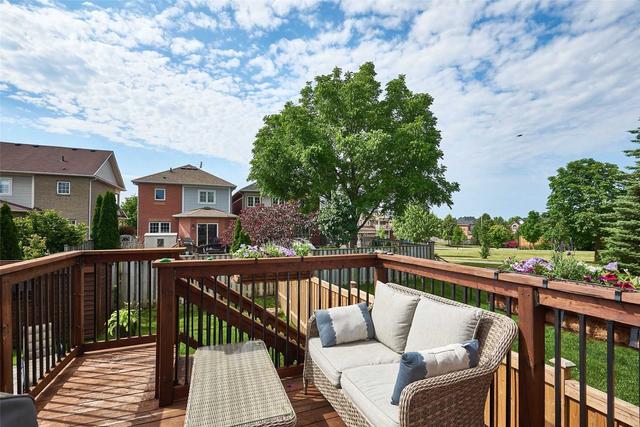 27 Disney Crt, House detached with 4 bedrooms, 3 bathrooms and 6 parking in Whitby ON | Image 31