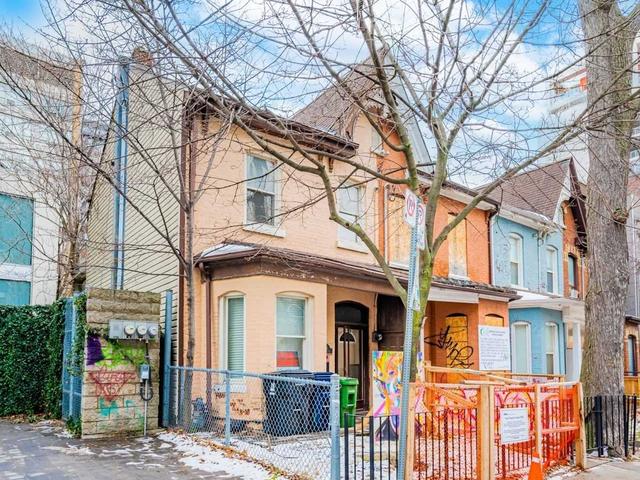 145 Portland St, House semidetached with 4 bedrooms, 2 bathrooms and 1 parking in Toronto ON | Image 1