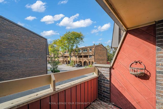 43 Poets Walk Way, Townhouse with 3 bedrooms, 2 bathrooms and 2 parking in Toronto ON | Image 14