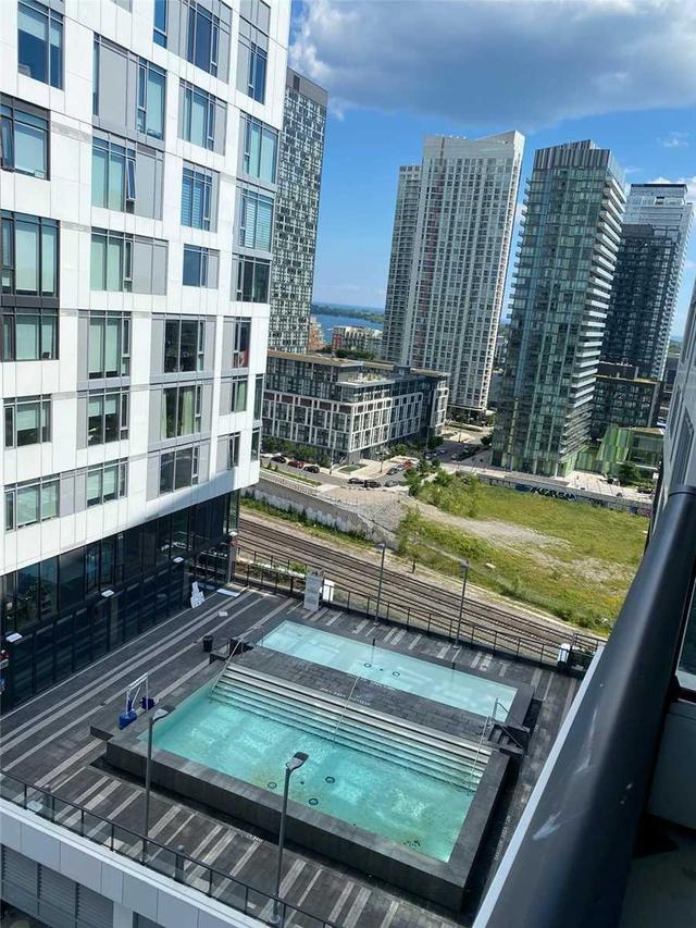 1516w - 27 Bathurst St W, Condo with 0 bedrooms, 1 bathrooms and 0 parking in Toronto ON | Image 2