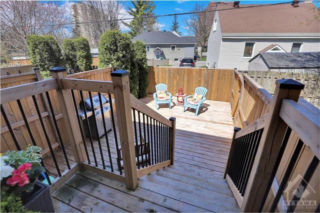 367 Levis Avenue, Townhouse with 3 bedrooms, 2 bathrooms and 2 parking in Ottawa ON | Image 19