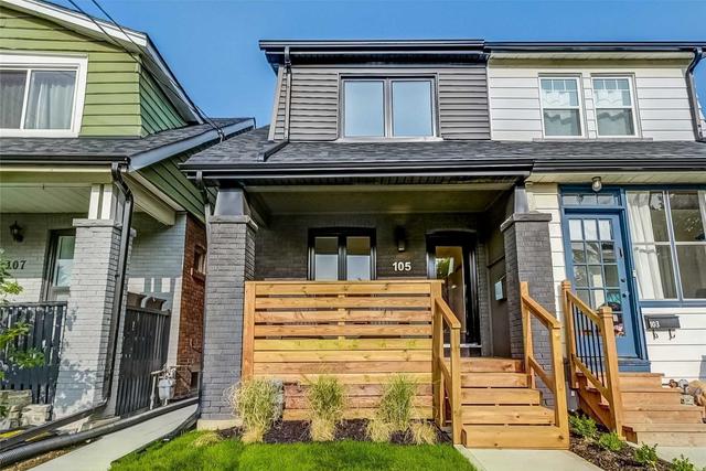 105 Kent Rd, House semidetached with 2 bedrooms, 2 bathrooms and 2 parking in Toronto ON | Image 1