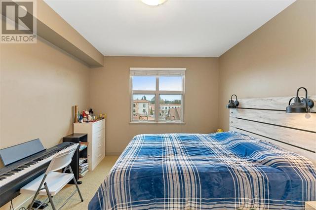 318 - 1620 Mckenzie Ave, Condo with 2 bedrooms, 2 bathrooms and 1 parking in Saanich BC | Image 17