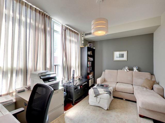 Lph15 - 245 Davisville Ave, Condo with 2 bedrooms, 2 bathrooms and 1 parking in Toronto ON | Image 8