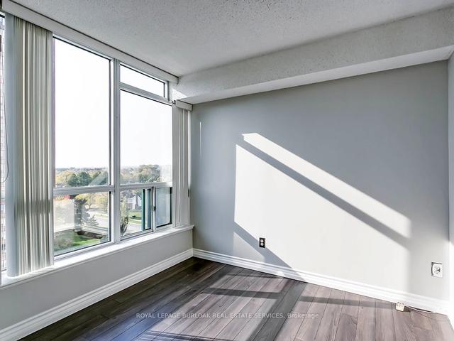 813 - 1276 Maple Crossing Blvd, Condo with 2 bedrooms, 2 bathrooms and 2 parking in Burlington ON | Image 3