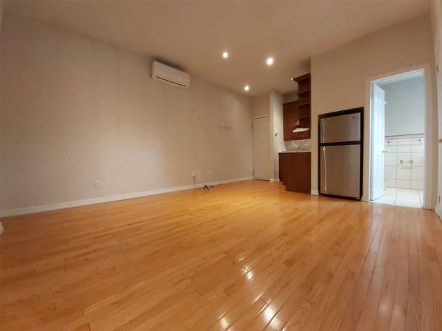 unit#1 - 195 Carlton St, Condo with 0 bedrooms, 1 bathrooms and 0 parking in Toronto ON | Image 3
