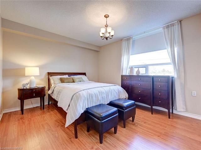 403 - 200 Burnhamthorpe Road, House attached with 2 bedrooms, 2 bathrooms and 1 parking in Mississauga ON | Image 16
