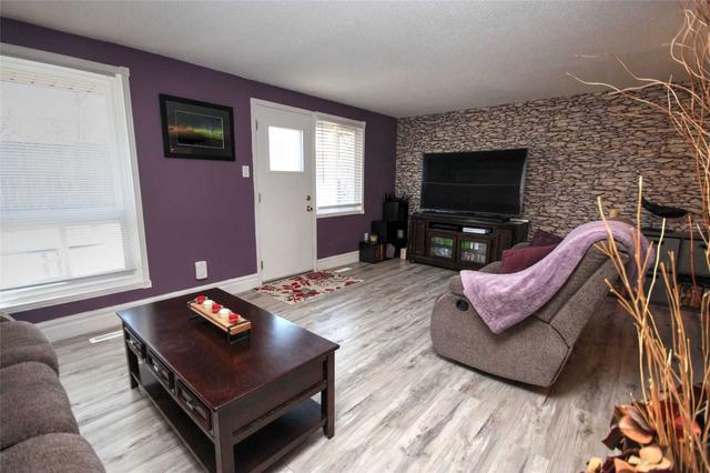 5 - 233 Innisfil St, Townhouse with 3 bedrooms, 2 bathrooms and 1 parking in Barrie ON | Image 16