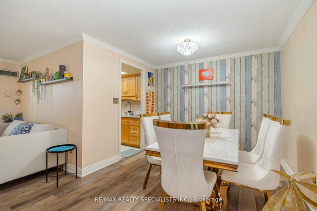 1405 - 5 Lisa St N, Condo with 3 bedrooms, 2 bathrooms and 2 parking in Brampton ON | Image 8