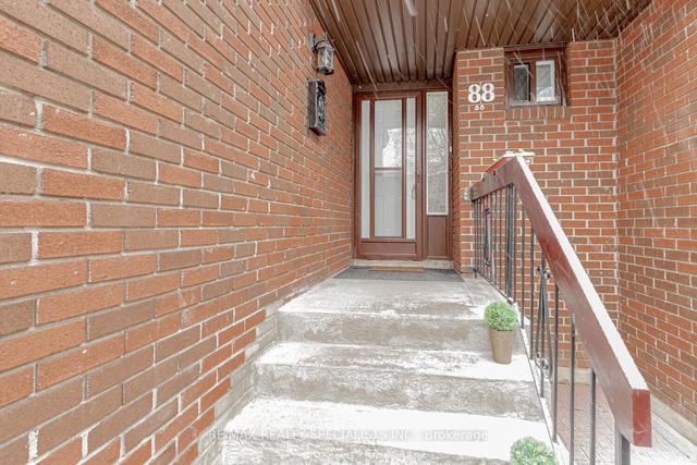 88 Carleton Pl, Townhouse with 4 bedrooms, 3 bathrooms and 2 parking in Brampton ON | Image 12
