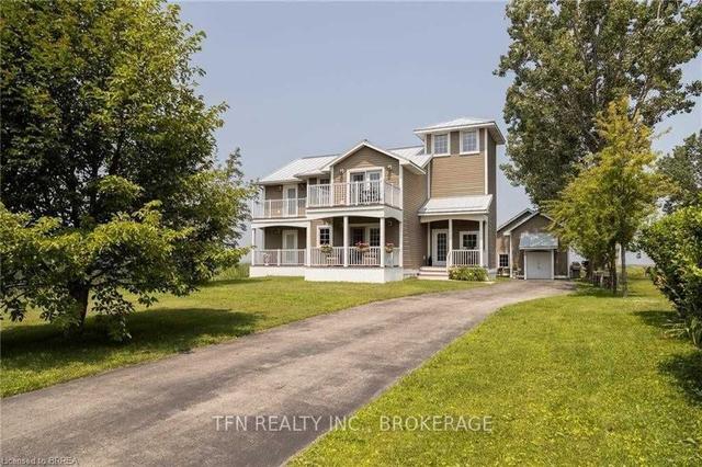 63 Old Cut Blvd, House detached with 4 bedrooms, 3 bathrooms and 10 parking in Norfolk County ON | Image 1