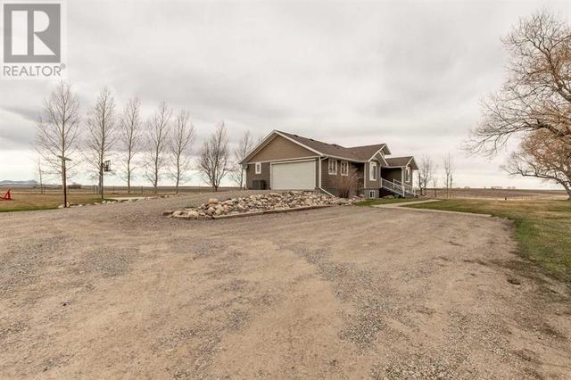 280025 Twp Rd 43, House detached with 5 bedrooms, 3 bathrooms and null parking in Cardston County AB | Image 2