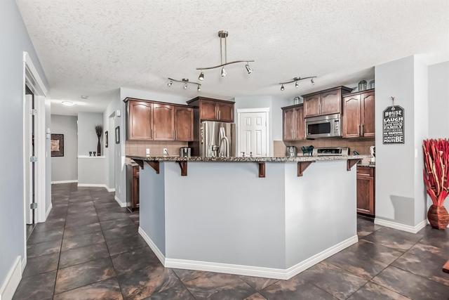 1085 Panamount Boulevard Nw, House detached with 4 bedrooms, 3 bathrooms and 4 parking in Calgary AB | Image 1