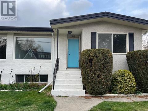 722 - 726 Elliot Avenue, House semidetached with 10 bedrooms, 4 bathrooms and 6 parking in Kelowna BC | Card Image