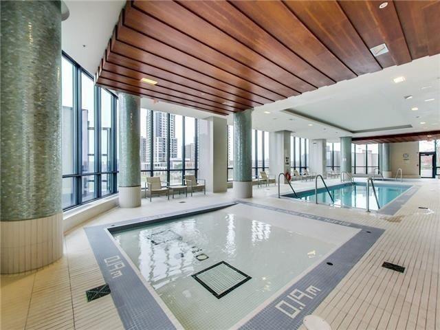 809 - 5 Valhalla Inn Rd, Condo with 1 bedrooms, 1 bathrooms and 1 parking in Toronto ON | Image 9