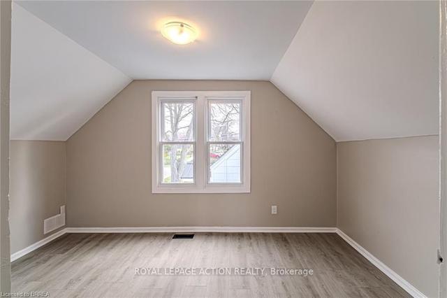 48 Gladstone Ave, House detached with 1 bedrooms, 1 bathrooms and 2 parking in Brantford ON | Image 10
