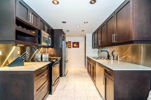 404 - 55 Wellesley St E, Condo with 2 bedrooms, 2 bathrooms and 2 parking in Toronto ON | Image 4