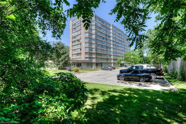 903 - 3227 King Street E, House attached with 2 bedrooms, 2 bathrooms and 1 parking in Kitchener ON | Image 32