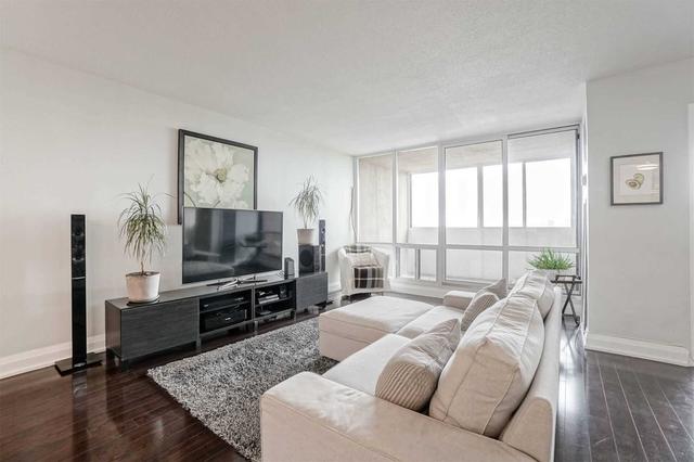 810 - 714 The West Mall, Condo with 2 bedrooms, 2 bathrooms and 1 parking in Toronto ON | Image 23