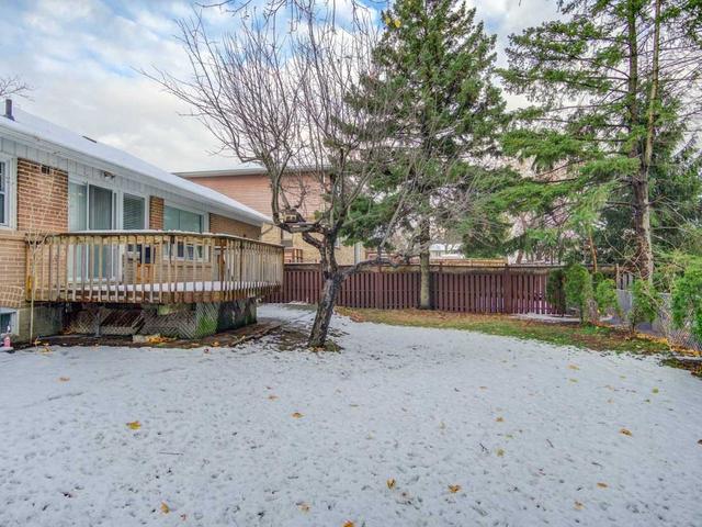 upper - 268 Mcgill St, House detached with 3 bedrooms, 1 bathrooms and 5 parking in Mississauga ON | Image 10