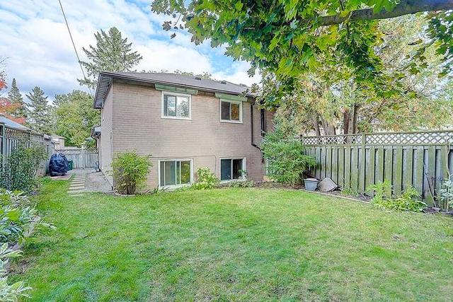 18 Foreht Cres, House semidetached with 3 bedrooms, 2 bathrooms and 4 parking in Aurora ON | Image 10