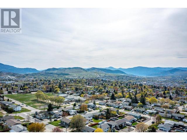 1209 36 Avenue, House detached with 3 bedrooms, 2 bathrooms and 2 parking in Vernon BC | Image 37