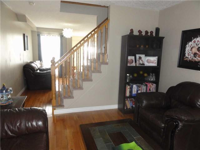 307 Fern St, House detached with 3 bedrooms, 3 bathrooms and 2 parking in Orangeville ON | Image 6