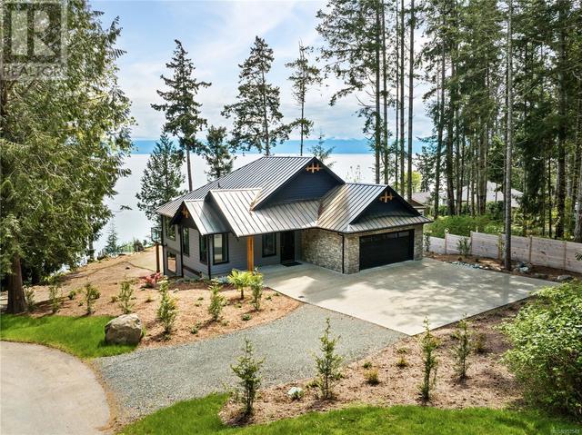 2434 Lighthouse Point Rd, House detached with 3 bedrooms, 3 bathrooms and 4 parking in Juan de Fuca BC | Image 2