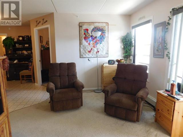 303, - 5020 49 Street, Condo with 2 bedrooms, 1 bathrooms and 1 parking in Rocky Mountain House AB | Image 2