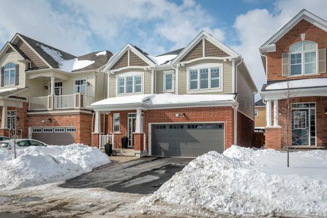120 Celano Dr, House detached with 4 bedrooms, 3 bathrooms and 4 parking in Hamilton ON | Image 1