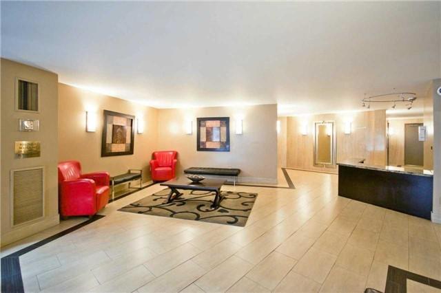 809 - 5 Shady Golfway Gfwy, Condo with 3 bedrooms, 2 bathrooms and 1 parking in Toronto ON | Image 2