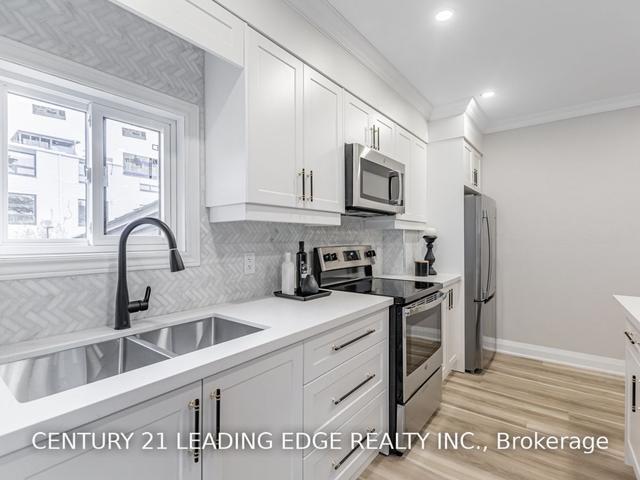 26 Gilbert Ave, House semidetached with 3 bedrooms, 3 bathrooms and 2 parking in Toronto ON | Image 11