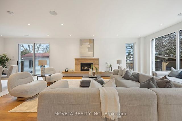 2 Addison Cres, House detached with 4 bedrooms, 6 bathrooms and 5 parking in Toronto ON | Image 4