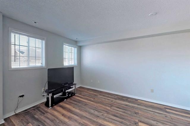 208 - 116 Cornell Park Ave, Condo with 2 bedrooms, 2 bathrooms and 1 parking in Markham ON | Image 2