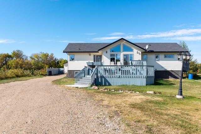 5301 50 Street, House detached with 5 bedrooms, 3 bathrooms and 3 parking in Vermilion River County AB | Image 3