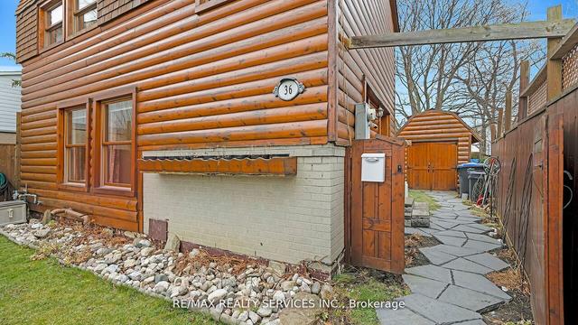 36 Hector Crt, House detached with 3 bedrooms, 2 bathrooms and 3 parking in Brampton ON | Image 23