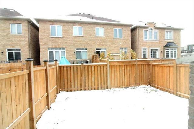 3035 Hibiscus Gdns, House attached with 4 bedrooms, 4 bathrooms and 1 parking in Oakville ON | Image 17