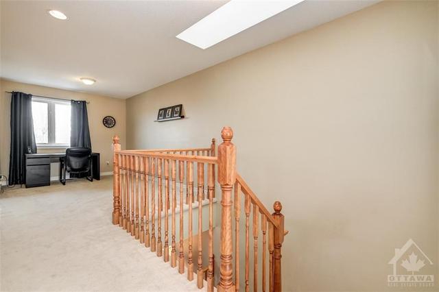 286 Tandalee Crescent, Townhouse with 2 bedrooms, 3 bathrooms and 3 parking in Ottawa ON | Image 14